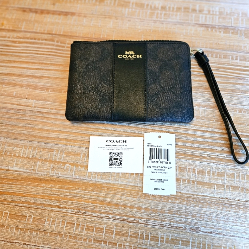 Coach wristlet NWT